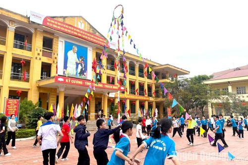 Trên 900 học sinh tham gia trải nghiệm 'Hương sắc mùa xuân'