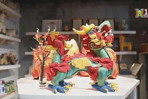 Biến vải vụn thành sản phẩm hình rồng chào năm Giáp Thìn
