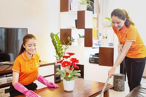 Dịch vụ lau dọn nhà cửa đắt khách dịp cuối năm