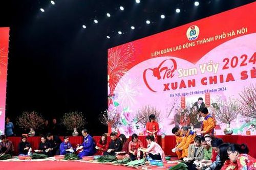 Tết sớm với người lao động Thủ đô
