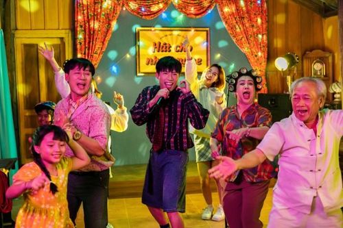 Anh Tú bất ngờ mang 'Voi bản Đôn' trở lại trong MV Tết