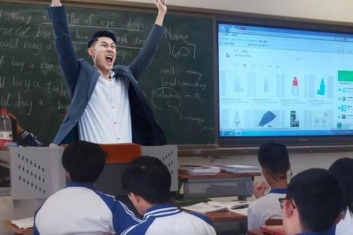 Thầy giáo Trung Quốc ép trẻ thề độc 'nếu không học gia đình sẽ chết'