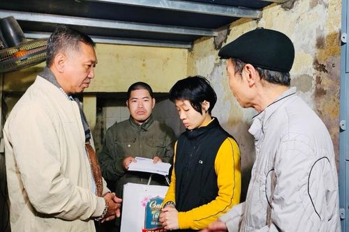 'Gala Tết quê hương 2024' tiếp tục mang hơi ấm đến với chị em mồ côi