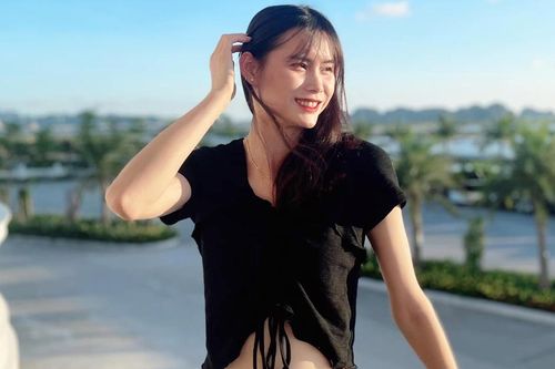 Lộ diện ngọc nữ 10X cao gần 1m90, chắn bóng tuyệt vời, là tương lai của bóng chuyền nữ Việt Nam