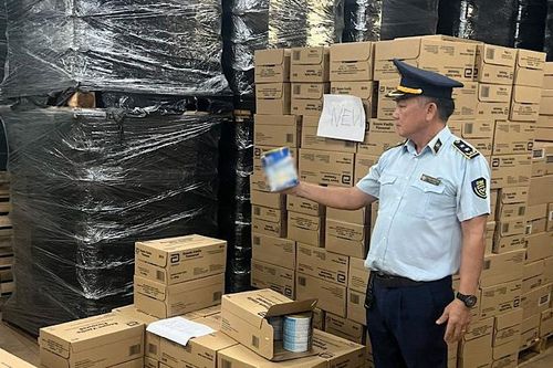 Phát hiện bốn địa điểm sản xuất sữa bột giả nhãn hiệu