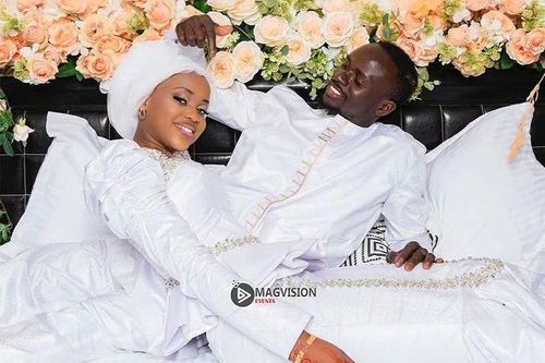 Chuyện tình như mơ của tiền đạo Sadio Mane