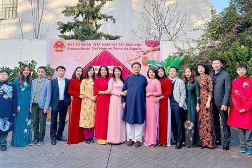 Vui Xuân đón Tết, gắn kết yêu thương của cộng đồng người Việt Nam tại Tây Ban Nha