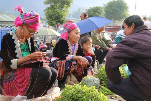 Chợ phiên San Thàng - bức tranh văn hóa rực rỡ của Lai Châu
