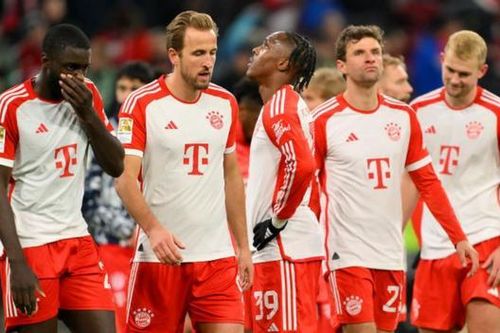 Bayern sảy chân ngay trên 'Thánh địa' Allianz Arena