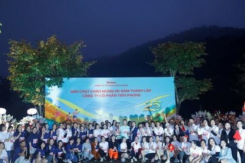 Sôi động giải chạy chào mừng kỷ niệm 25 năm thành lập Công ty CP Tiền Phong