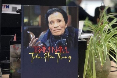 Ra mắt cuốn sách 'Trăm năm Trần Hữu Thung'