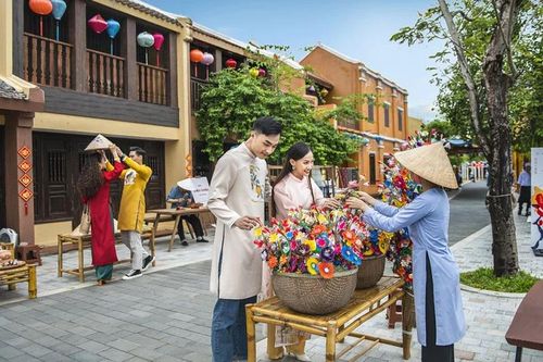 Rực rỡ hành trình du xuân giữa miền di sản Hội An
