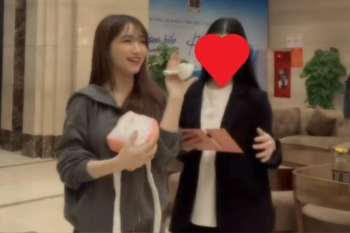 Hòa Minzy được ngỏ lời cầu hôn sau khi đi diễn, đã 'Say Yes' ở chốn đông người?