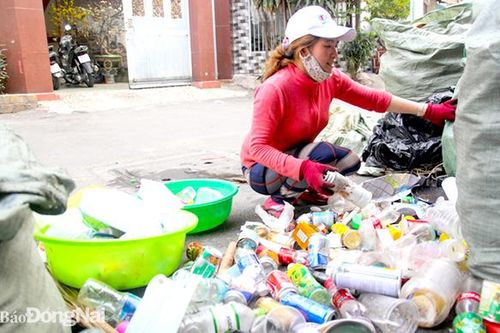 Lại vướng khó chuyện đấu thầu rác sinh hoạt