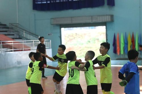 6 đội tranh Giải bóng đá U9 cúp Hoa Đất Gia Lai