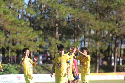 U19 LPBank Hoàng Anh Gia Lai có chiến thắng 4 sao trước U19 Bình Định