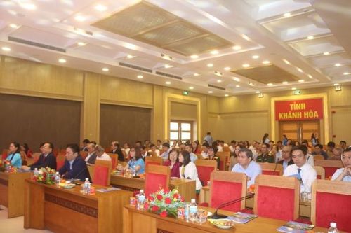 Lãnh đạo tỉnh Khánh Hòa gặp mặt, chúc Tết cán bộ khoa học tiêu biểu
