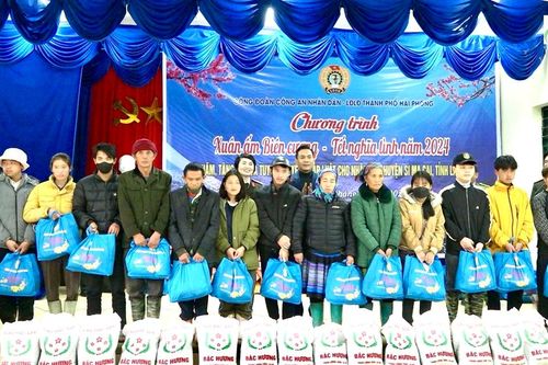 Nhiều hoạt động ý nghĩa dành cho hộ nghèo, hộ đồng bào các dân tộc vùng khó khăn