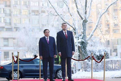 Thủ tướng Romania chủ trì lễ đón chính thức Thủ tướng Phạm Minh Chính