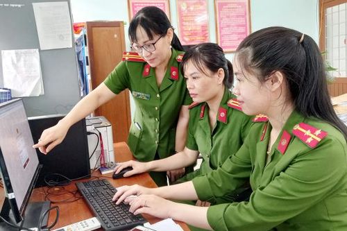 Góp thêm sắc xuân thành phố bên sông Đà Rằng