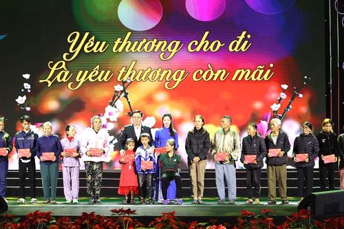 Hơn 140 tỷ đồng ủng hộ Tết vì người nghèo tại Nghệ An