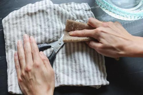 Cách mài kéo rỉ sét thành sắc lẹm như mới
