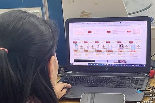 Mua hàng Tết trên chợ trực tuyến ở các khu dân cư: Liệu có chất lượng, an toàn?