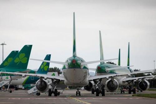 Ireland: Hơn 100 chuyến bay bị hủy, hàng nghìn ngôi nhà mất điện do bão