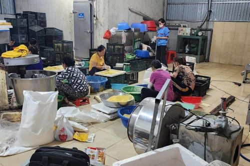 Nam Định: Núp bóng cơ sở in ấn để sản xuất thực phẩm 'bẩn'