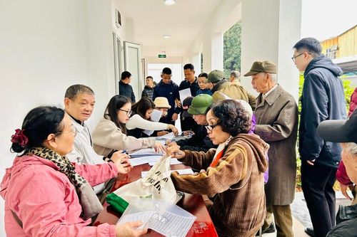 Chọn mức tăng chuẩn trợ cấp xã hội hợp lý