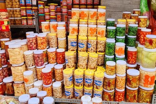 Chuẩn bị đủ hàng hóa sẵn sàng phục vụ người dân đón Tết