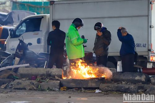 Người lao động co ro, mưu sinh giữa đại hàn