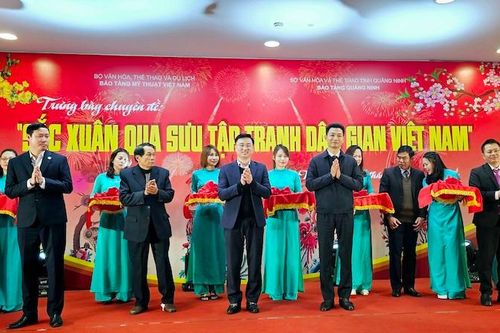 Triển lãm 'Sắc xuân qua sưu tập tranh dân gian Việt Nam'