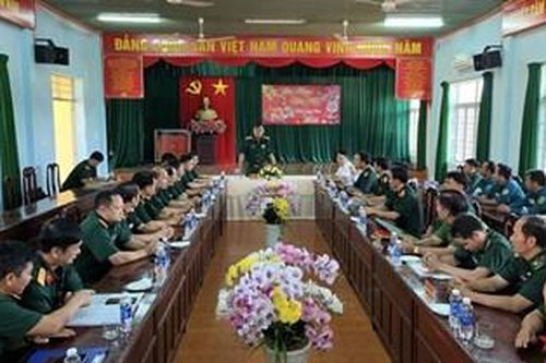 Quân khu 7 thăm, kiểm tra, tặng quà các đơn vị tại Bình Phước
