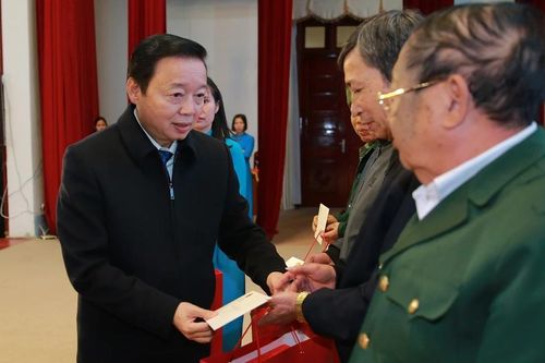 Để mọi người, mọi nhà đều có một cái tết sum họp, đầm ấm, sung túc, đủ đầy