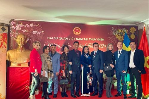 Tết cộng đồng '55 mùa xuân Việt Nam - Thụy Điển'