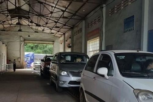 Truy tố hai phó giám đốc trung tâm đăng kiểm ở Đắk Nông tội nhận hối lộ