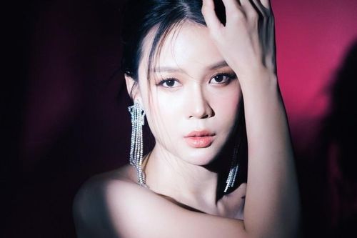 Sam khoe nhan sắc đỉnh cao, chờ ngày gặp thiên thần nhỏ