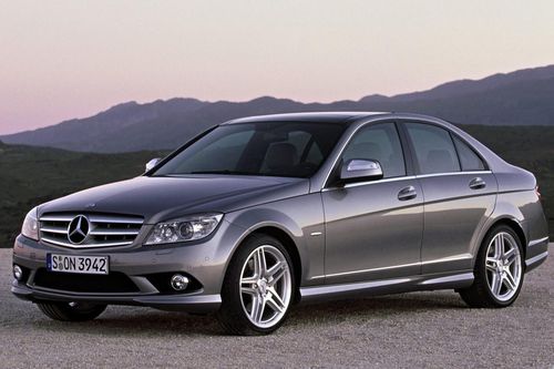 Mang Mercedes-Benz đời 2008 đi sửa, chủ xe hoảng hốt khi nhận hóa đơn
