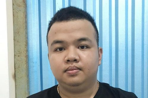 Bắt thanh niên giả danh công an, mua bán trái phép tài khoản ngân hàng