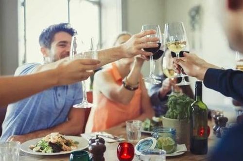 3 sai lầm khi uống rượu bia làm 'nhân đôi' tác hại