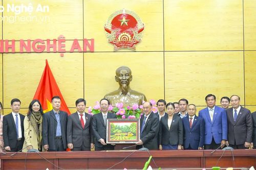 Sớm triển khai ký kết hợp tác giữa HĐND, UBND và các sở, ngành của tỉnh Nghệ An với 3 tỉnh của nước bạn Lào