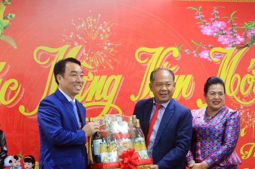 Vĩnh Long và tỉnh Banteay Meanchey của Campuchia thúc đẩy hợp tác