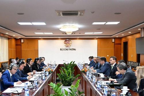 Việt Nam-Đức tạo động lực trong hợp tác công nghiệp, thương mại và năng lượng
