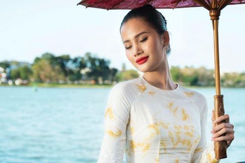 Á hậu Miss Universe Vietnam 2023 Hương Ly đảm nhận vị trí vedette show thời trang
