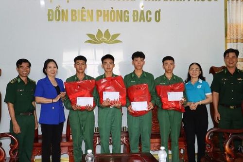 Hội LHPN tỉnh Bình Phước mang xuân đến vùng biên giới