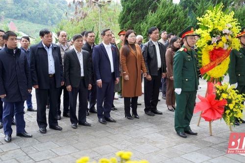 Phó Trưởng đoàn ĐBQH tỉnh Mai Văn Hải kiểm tra tình hình sản xuất và đời sống người dân huyện Như Xuân