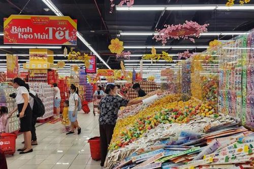 Thị trường bánh kẹo Tết Nguyên đán 2024: Hàng Việt đắt khách