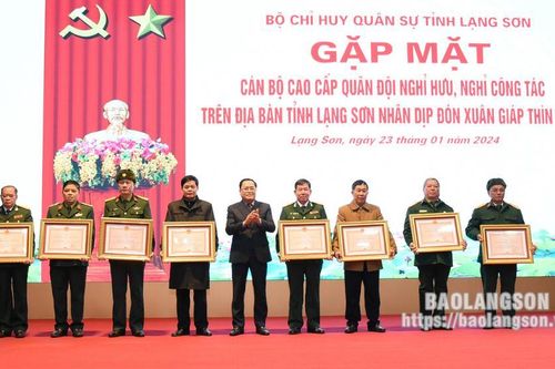 Gặp mặt cán bộ cao cấp quân đội nghỉ hưu, nghỉ công tác trên địa bàn tỉnh