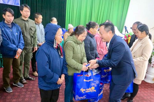 'Ấm tình mùa Xuân - Xuân Giáp Thìn 2024' cùng Sacombank